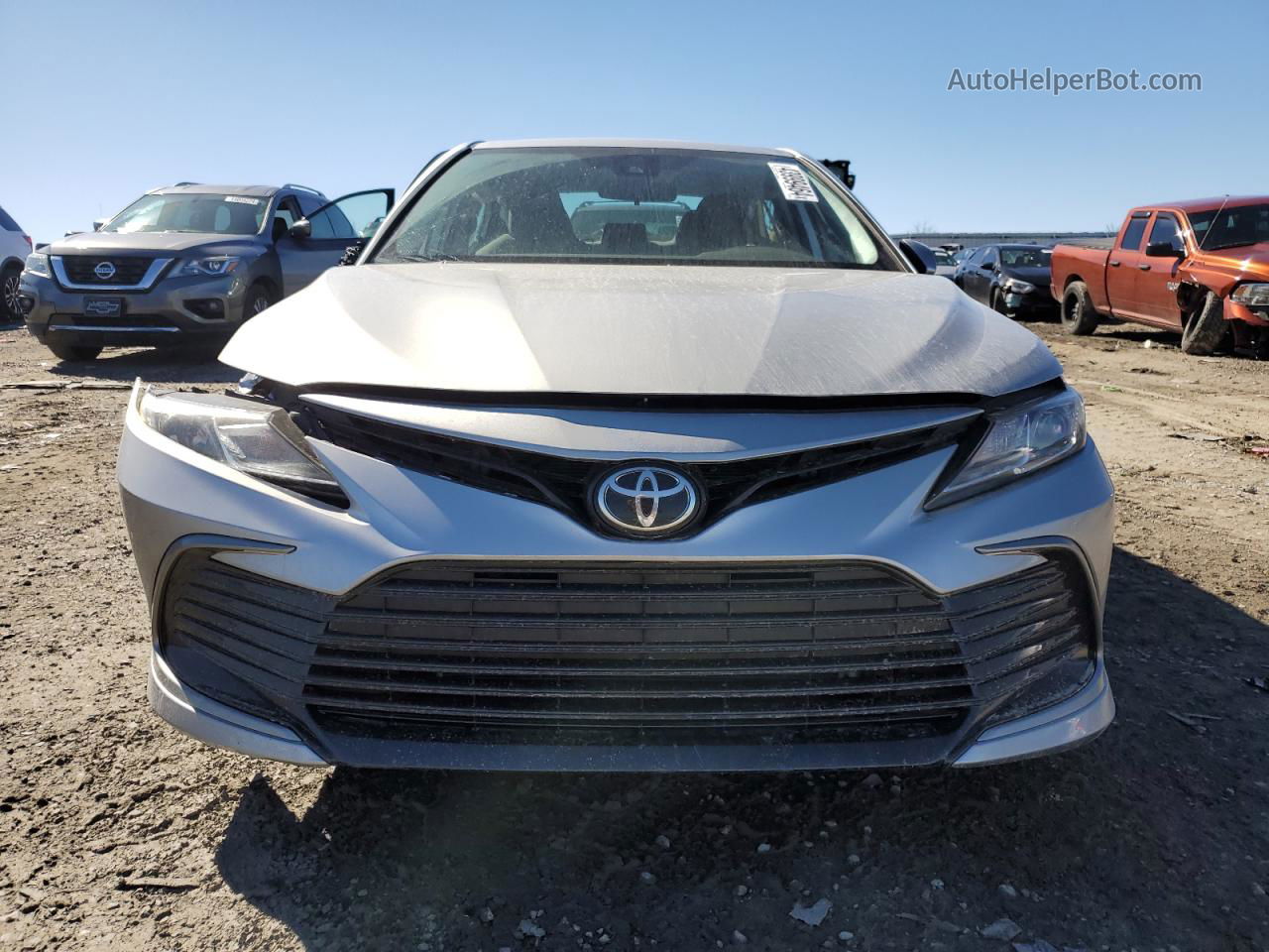 2021 Toyota Camry Le Серебряный vin: 4T1C11AK3MU406624