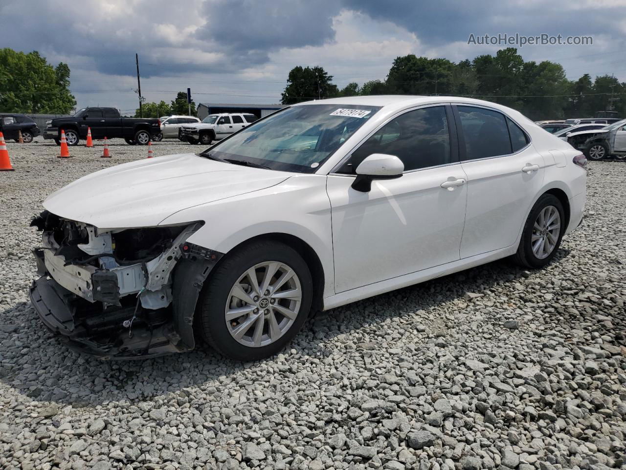 2021 Toyota Camry Le Белый vin: 4T1C11AK3MU536743