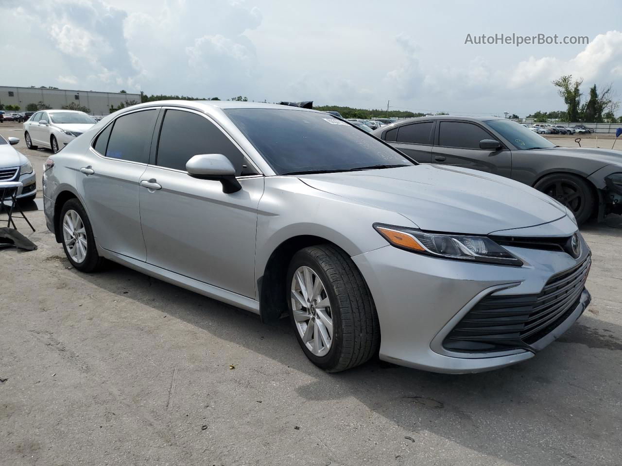 2021 Toyota Camry Le Gray vin: 4T1C11AK3MU584078