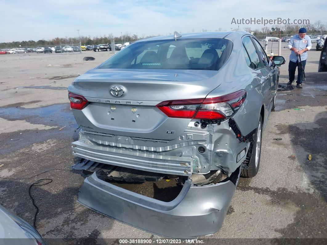 2021 Toyota Camry Le Silver vin: 4T1C11AK4MU404364