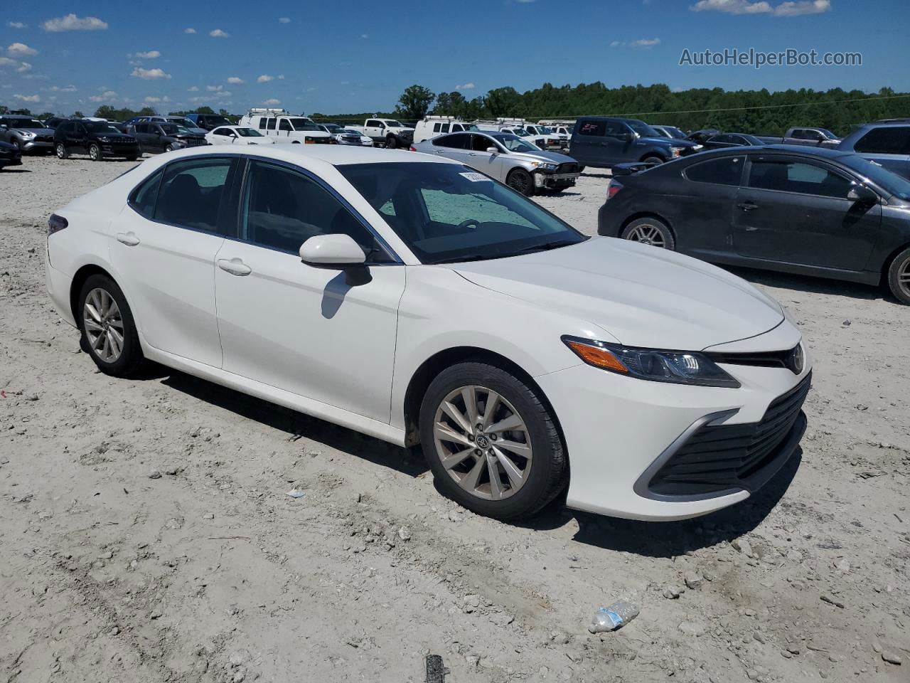 2021 Toyota Camry Le Белый vin: 4T1C11AK4MU462684