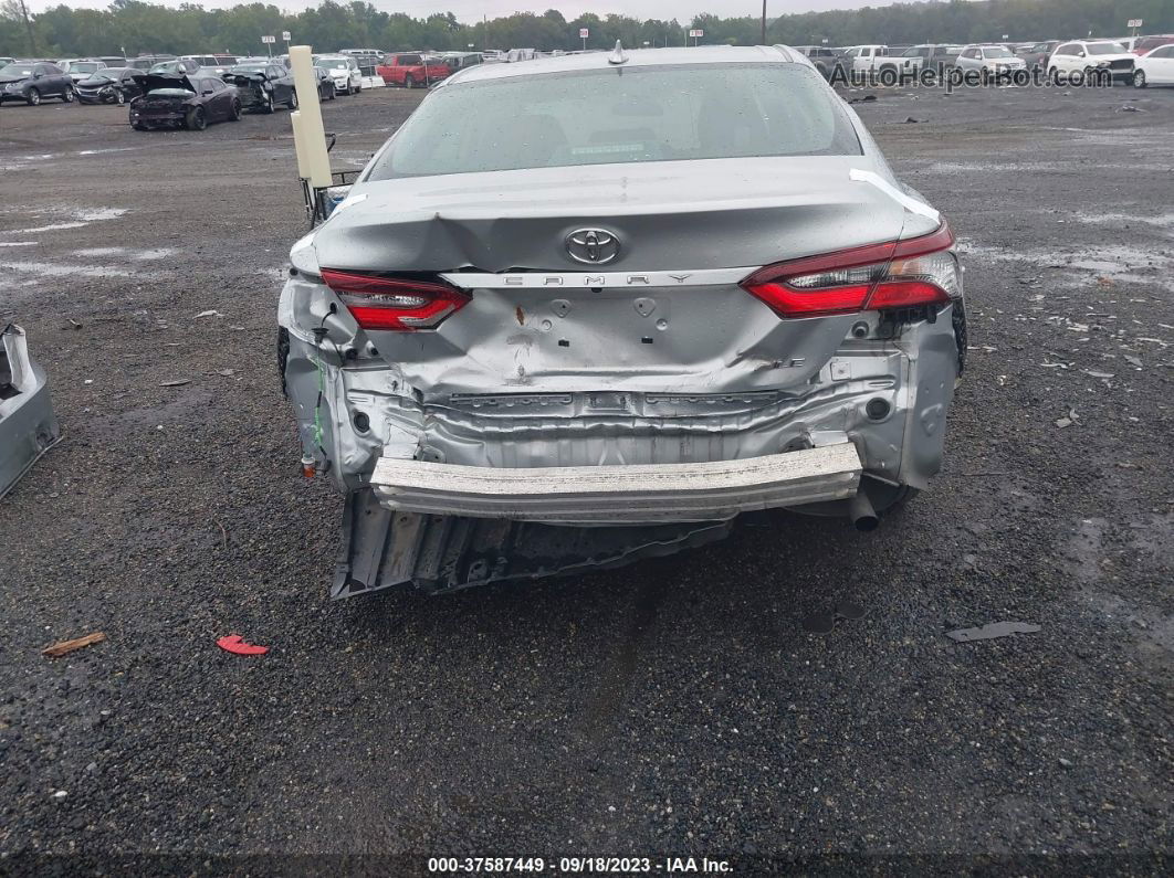 2021 Toyota Camry Le Silver vin: 4T1C11AK7MU462193