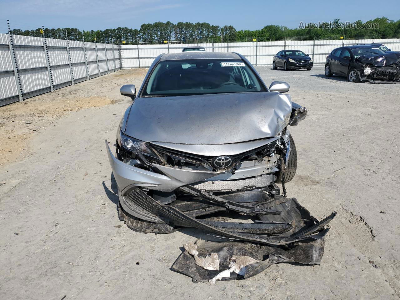 2021 Toyota Camry Le Silver vin: 4T1C11AK8MU544997