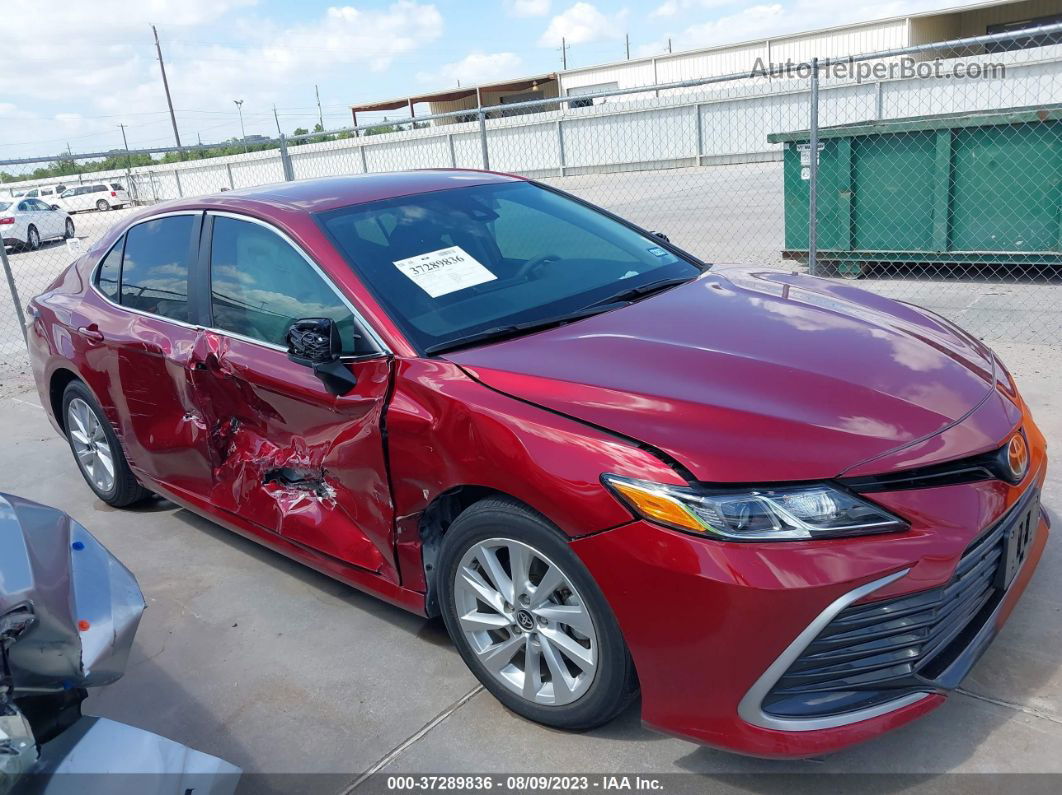 2021 Toyota Camry Le Красный vin: 4T1C11AKXMU436820