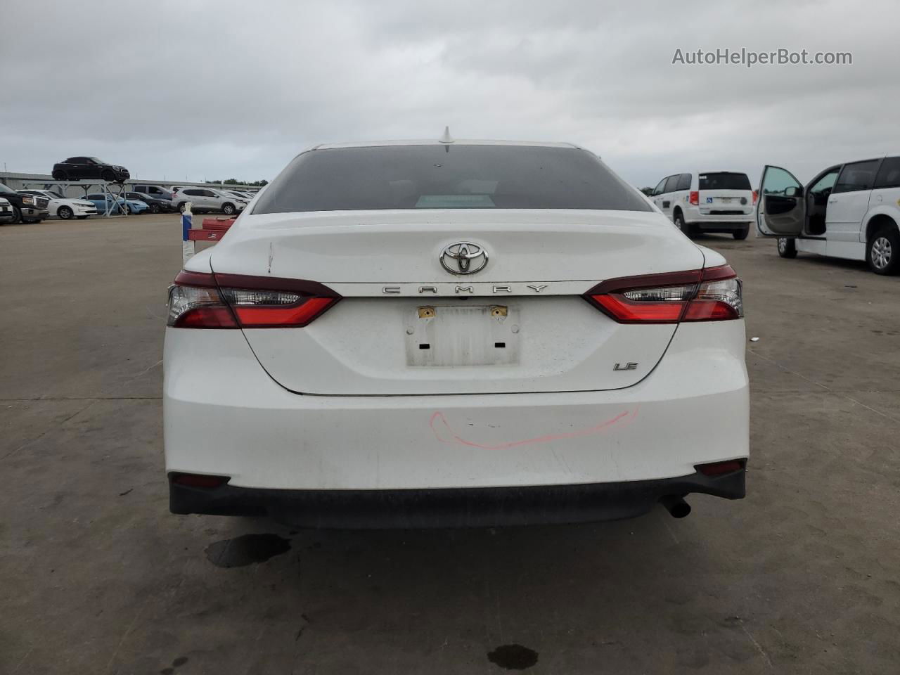 2021 Toyota Camry Le White vin: 4T1C11AKXMU458736