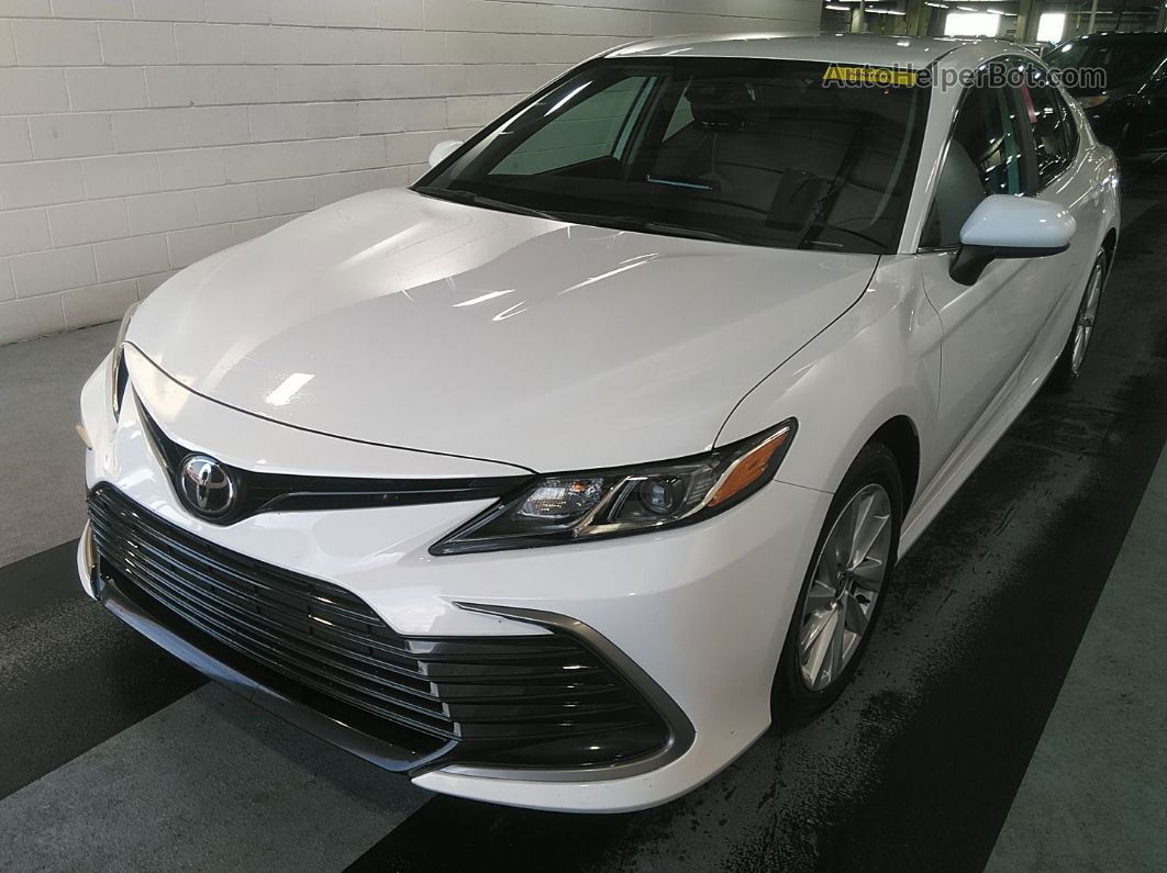 2021 Toyota Camry Le Unknown vin: 4T1C11BK4MU032040
