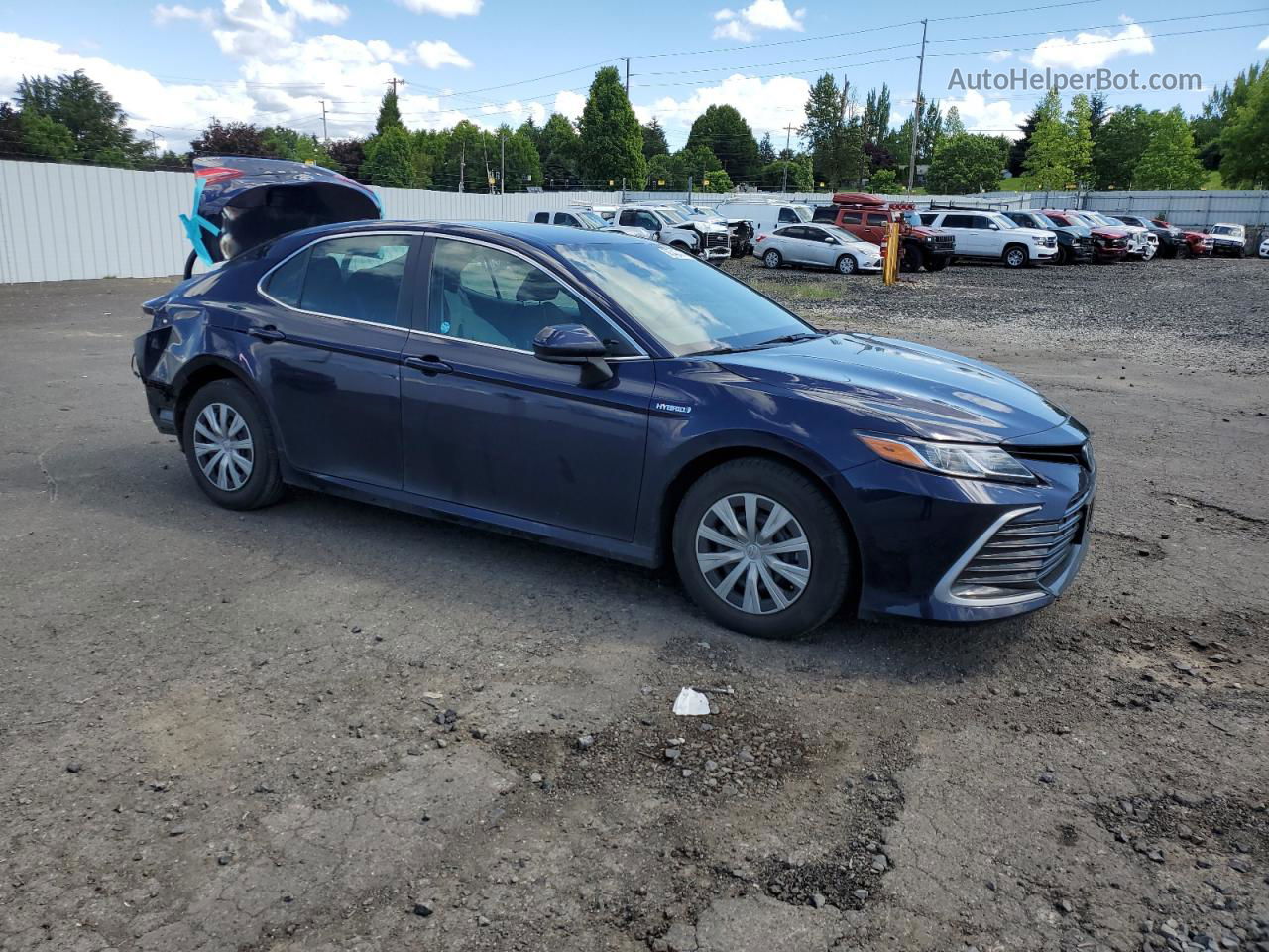 2021 Toyota Camry Le Blue vin: 4T1C31AK0MU030278