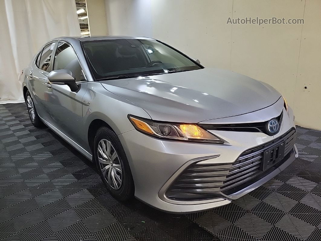 2021 Toyota Camry Le Hybrid vin: 4T1C31AK3MU023339