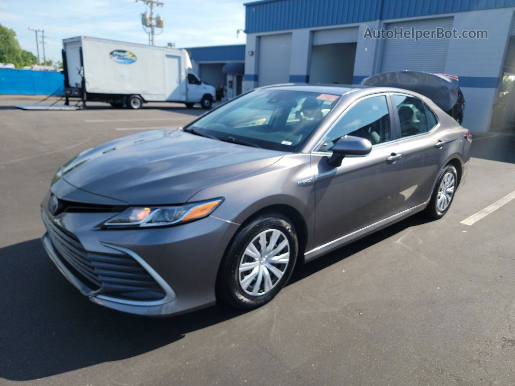 2021 Toyota Camry Le Hybrid vin: 4T1C31AK4MU556543