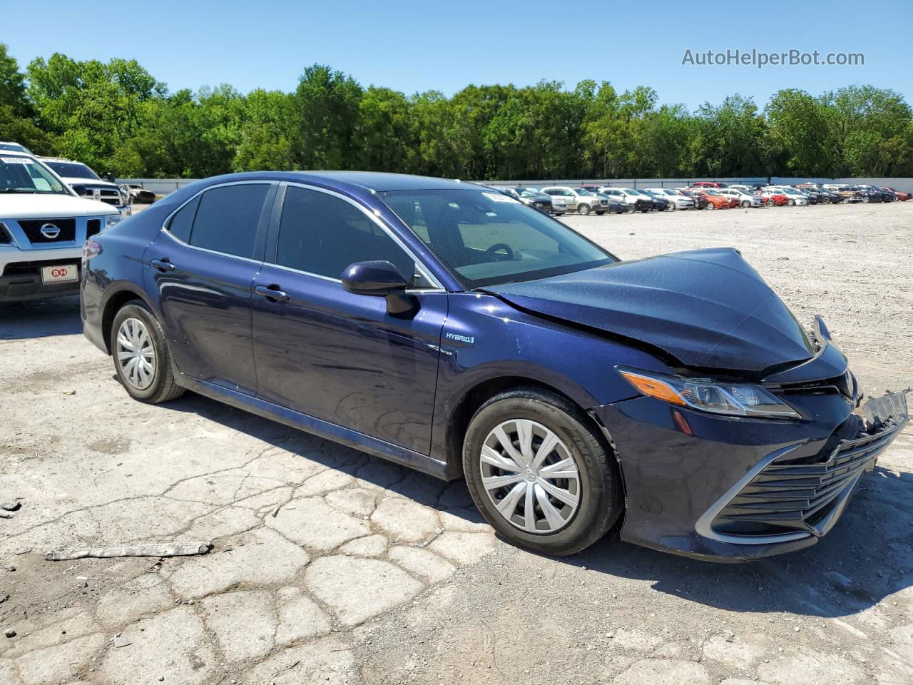 2021 Toyota Camry Le Blue vin: 4T1C31AK5MU030356