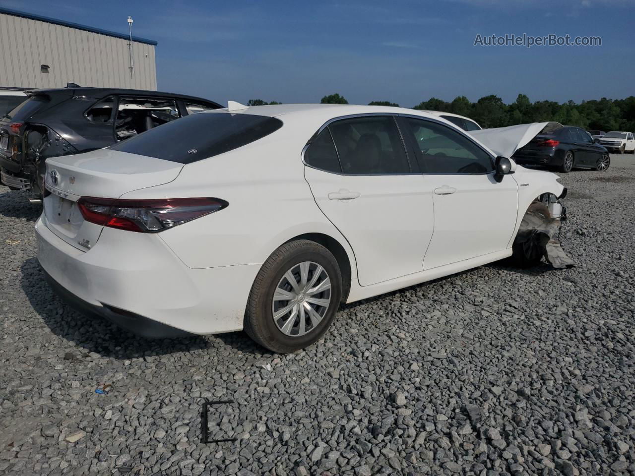 2021 Toyota Camry Le White vin: 4T1C31AK5MU031734