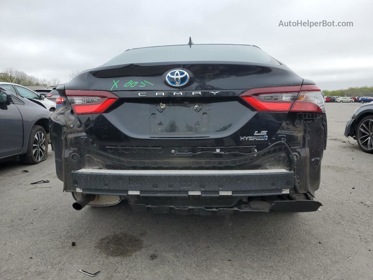 2021 Toyota Camry Le Черный vin: 4T1C31AK8MU025605