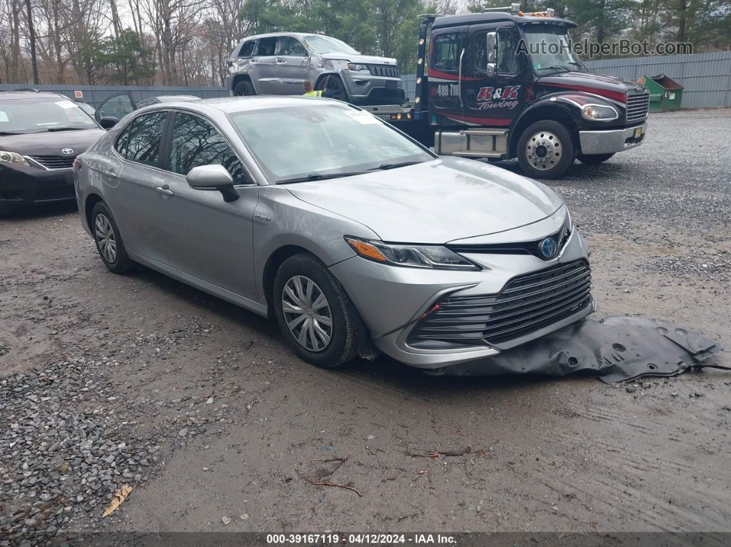 2021 Toyota Camry Le Hybrid Silver vin: 4T1C31AKXMU561942
