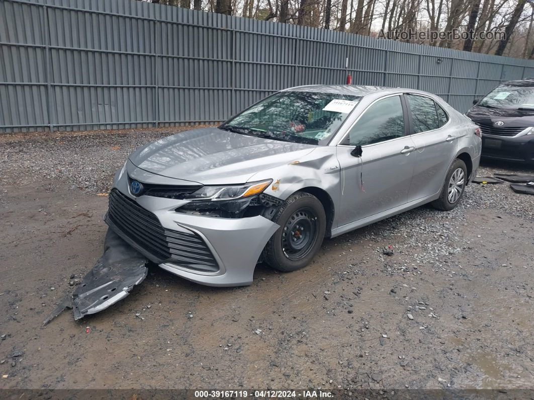 2021 Toyota Camry Le Hybrid Silver vin: 4T1C31AKXMU561942