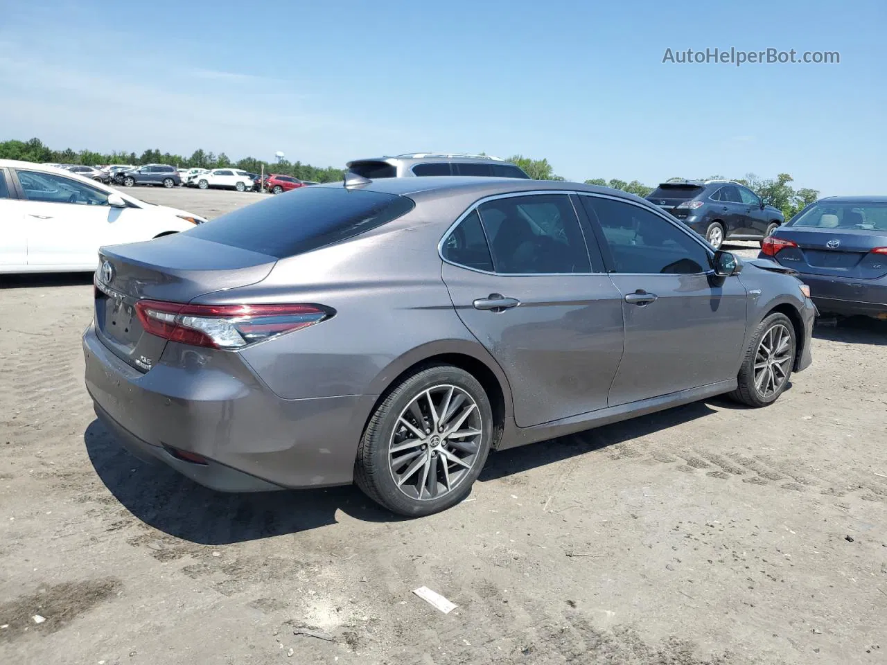 2021 Toyota Camry Xle Charcoal vin: 4T1F31AK9MU567065