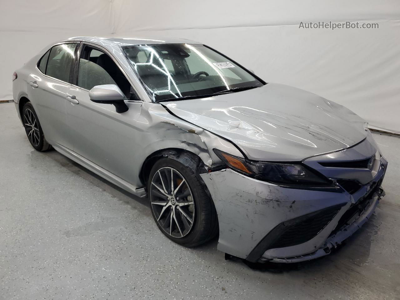 2021 Toyota Camry Se Silver vin: 4T1G11AK1MU456178