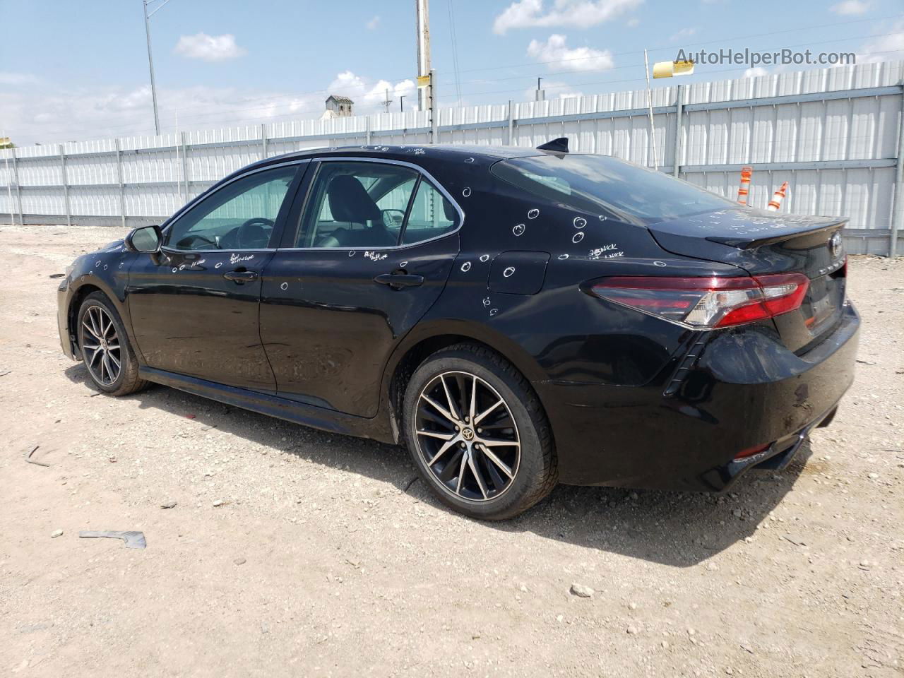 2021 Toyota Camry Se Черный vin: 4T1G11AK4MU466218