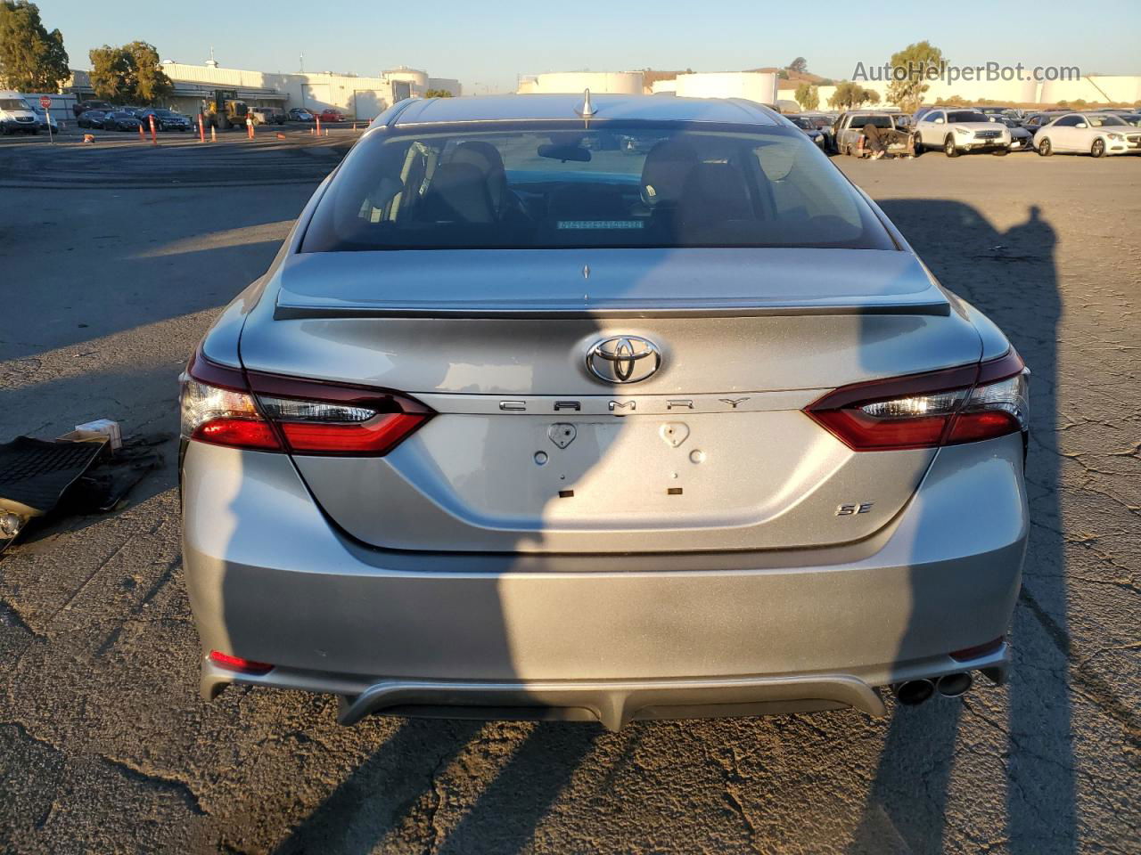 2021 Toyota Camry Se Silver vin: 4T1G11AK9MU584524