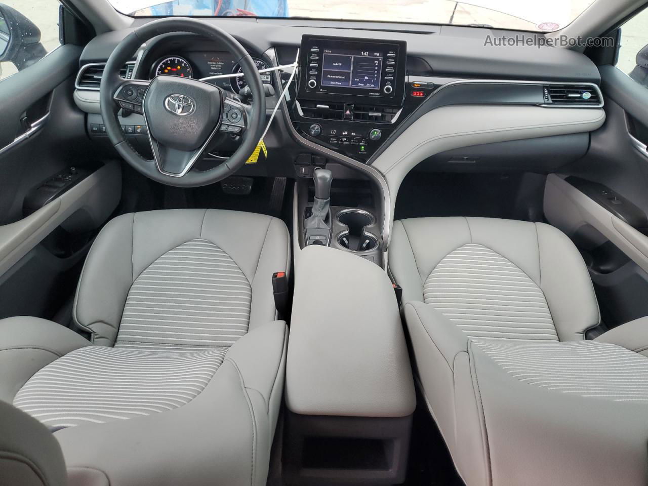 2021 Toyota Camry Se Серебряный vin: 4T1G11BK8MU027618