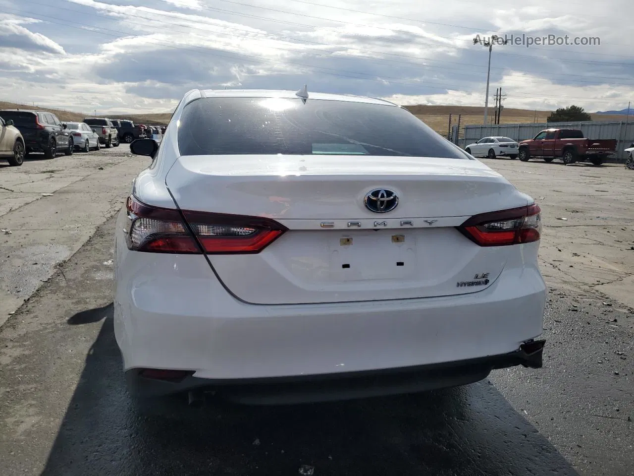 2021 Toyota Camry Le White vin: 4T1H31AK4MU565281