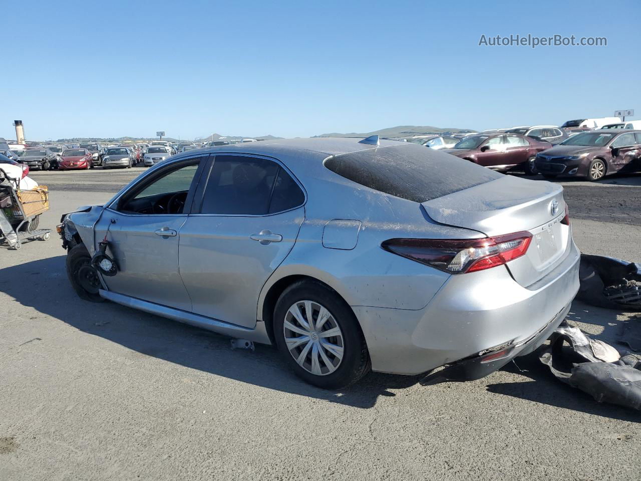 2021 Toyota Camry Le Silver vin: 4T1H31AK8MU569995