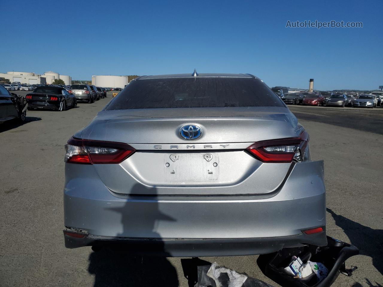 2021 Toyota Camry Le Silver vin: 4T1H31AK8MU569995