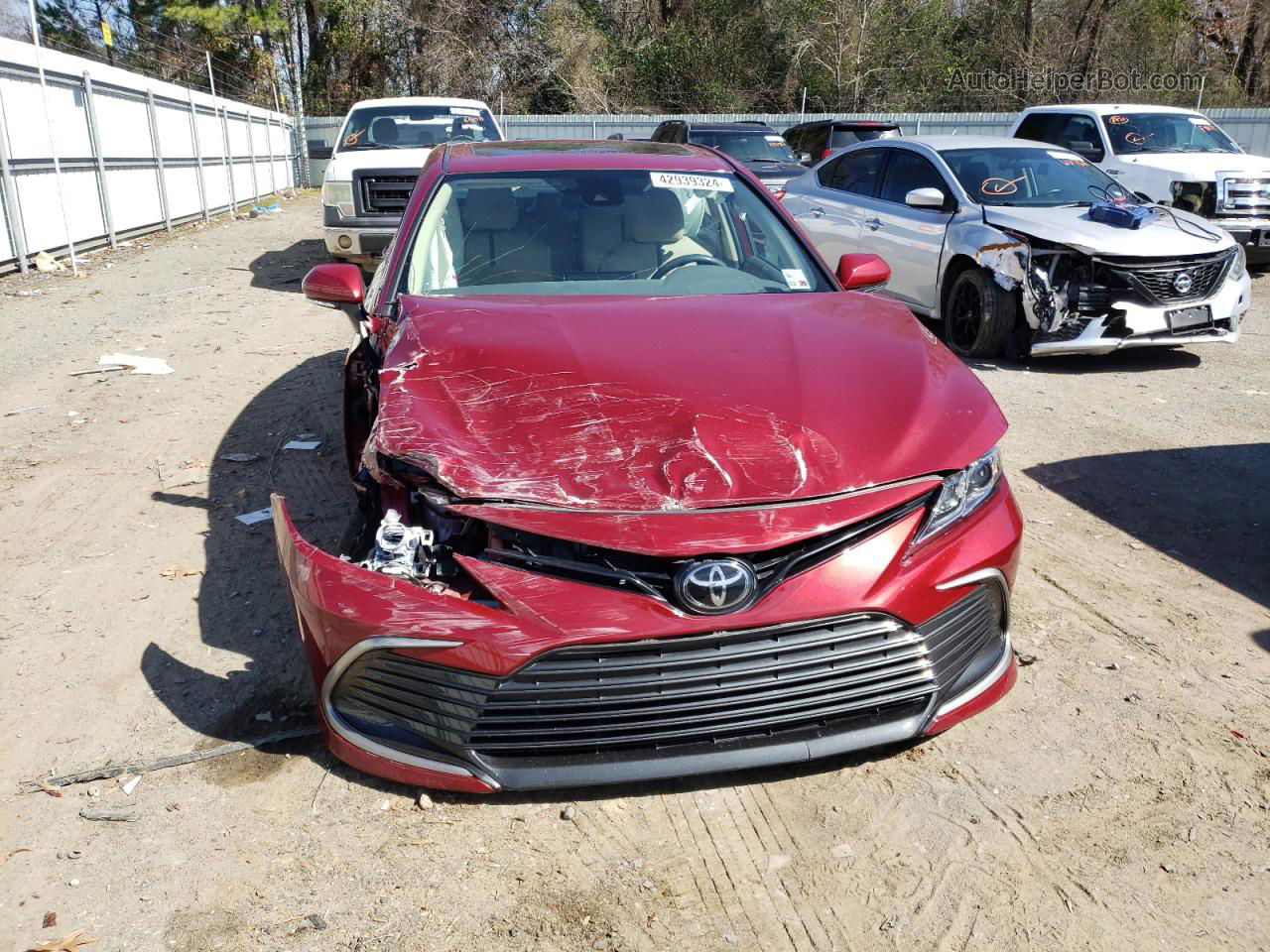 2021 Toyota Camry Le Burgundy vin: 4T1R11AK6MU481702