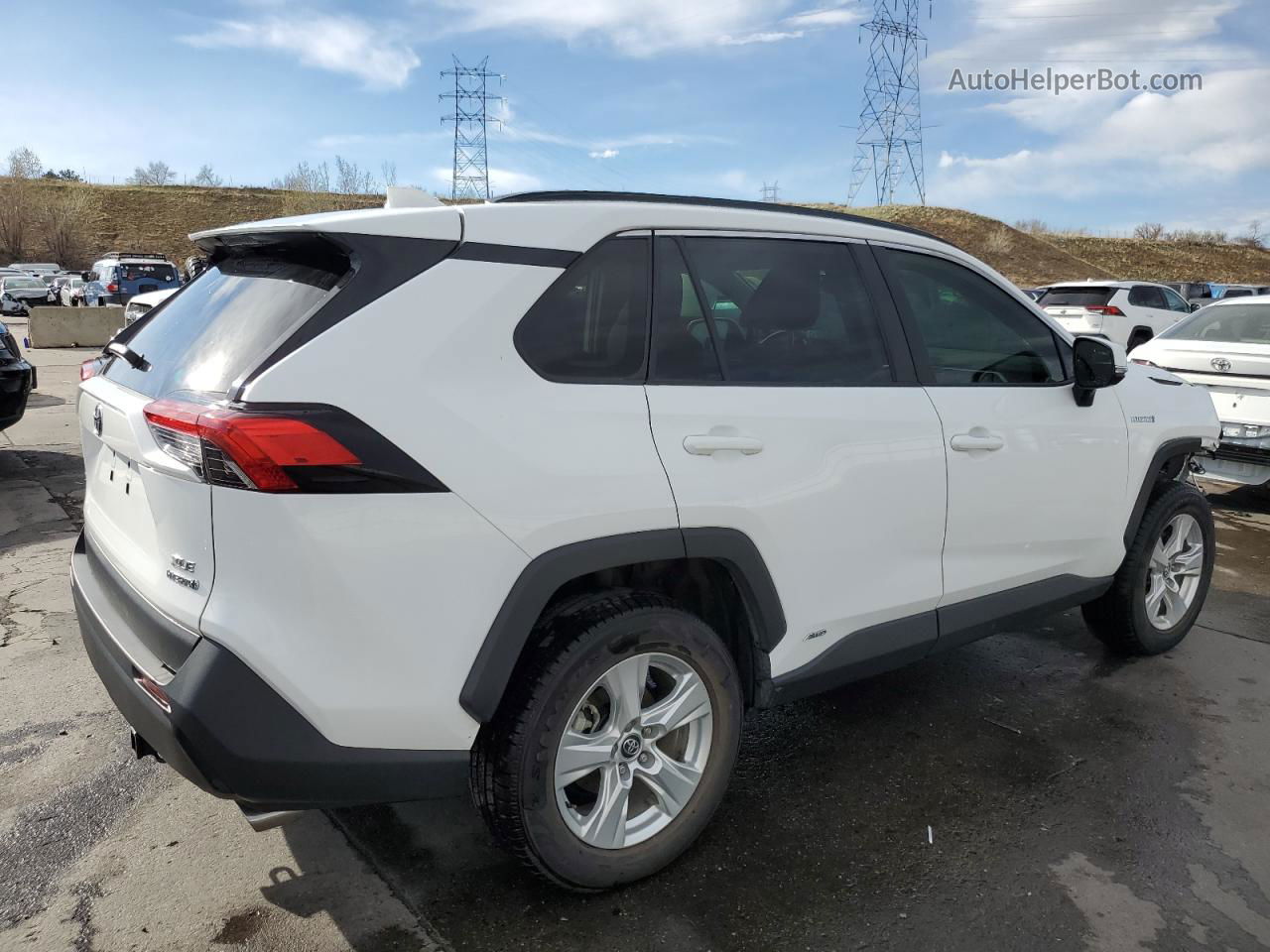 2021 Toyota Rav4 Xle White vin: 4T3R6RFV0MU009487