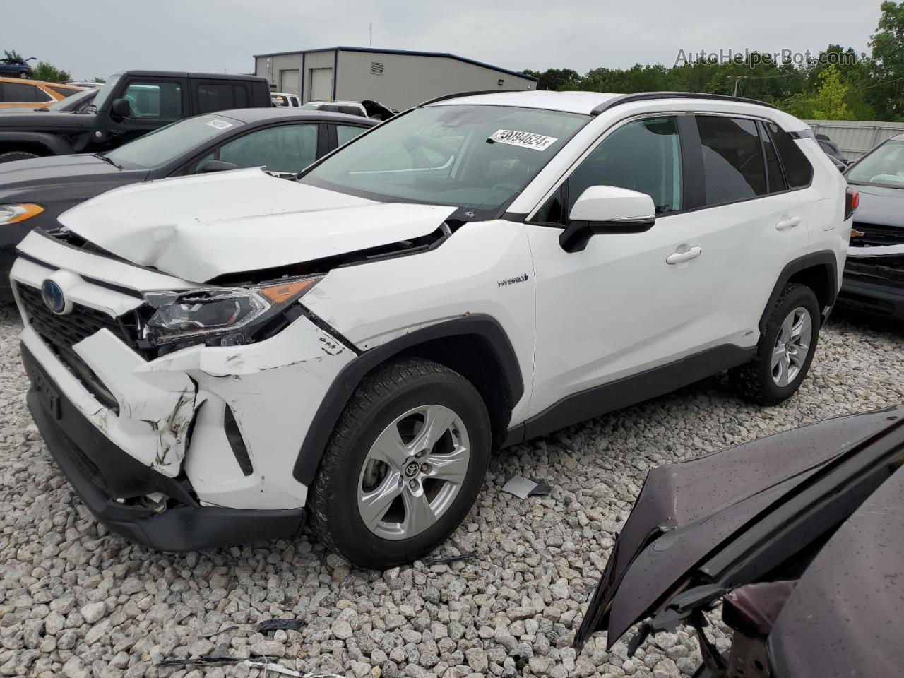 2021 Toyota Rav4 Xle White vin: 4T3RWRFV5MU013017