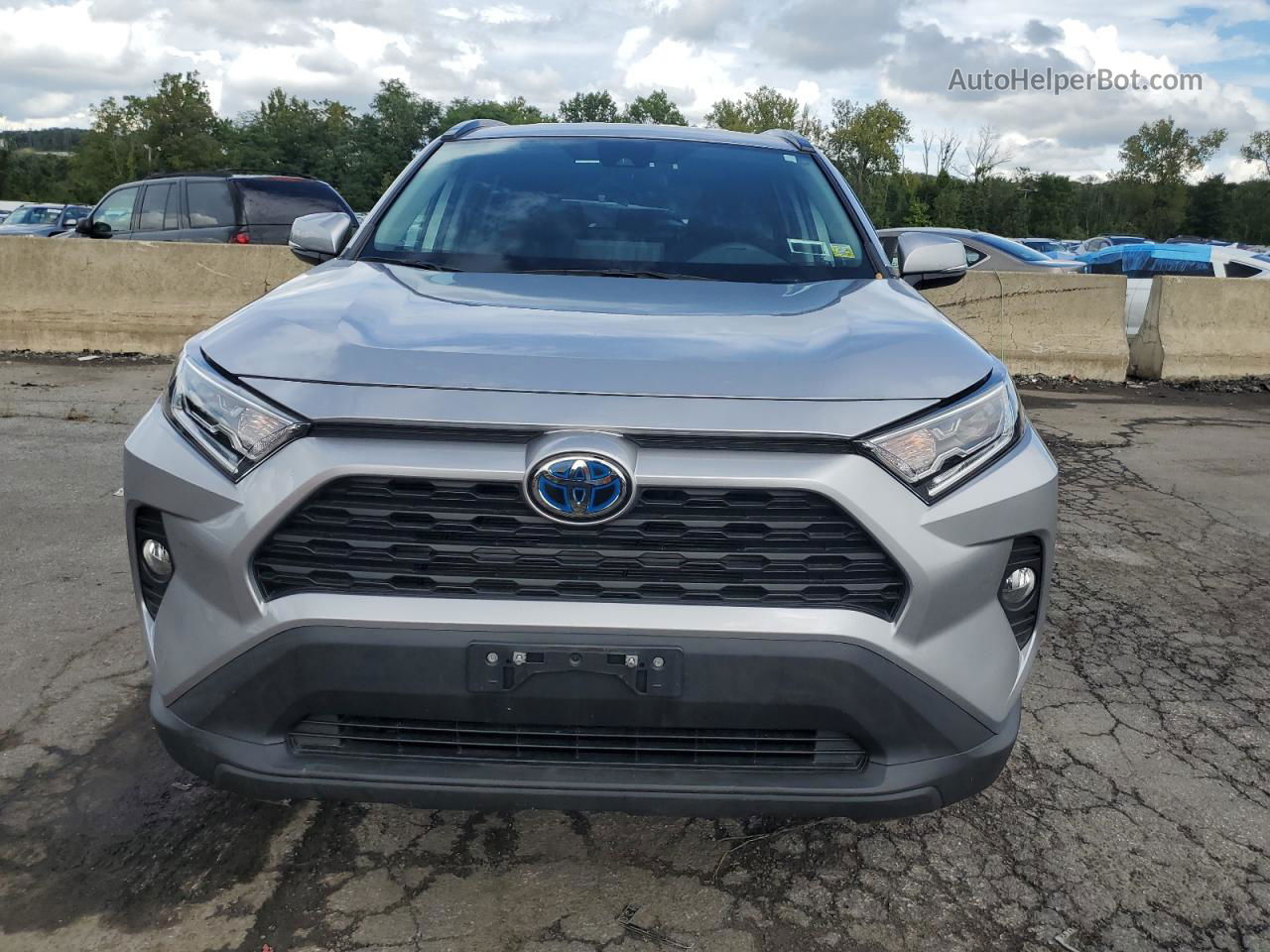 2021 Toyota Rav4 Xle Silver vin: 4T3RWRFVXMU042089