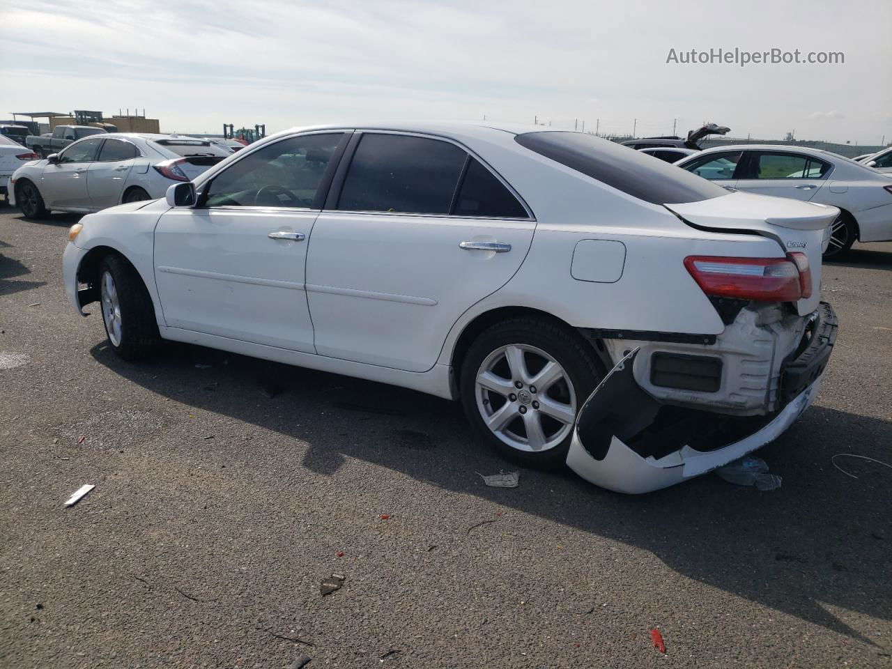 2009 Toyota Camry Base White vin: 4T4BE46K19R070317