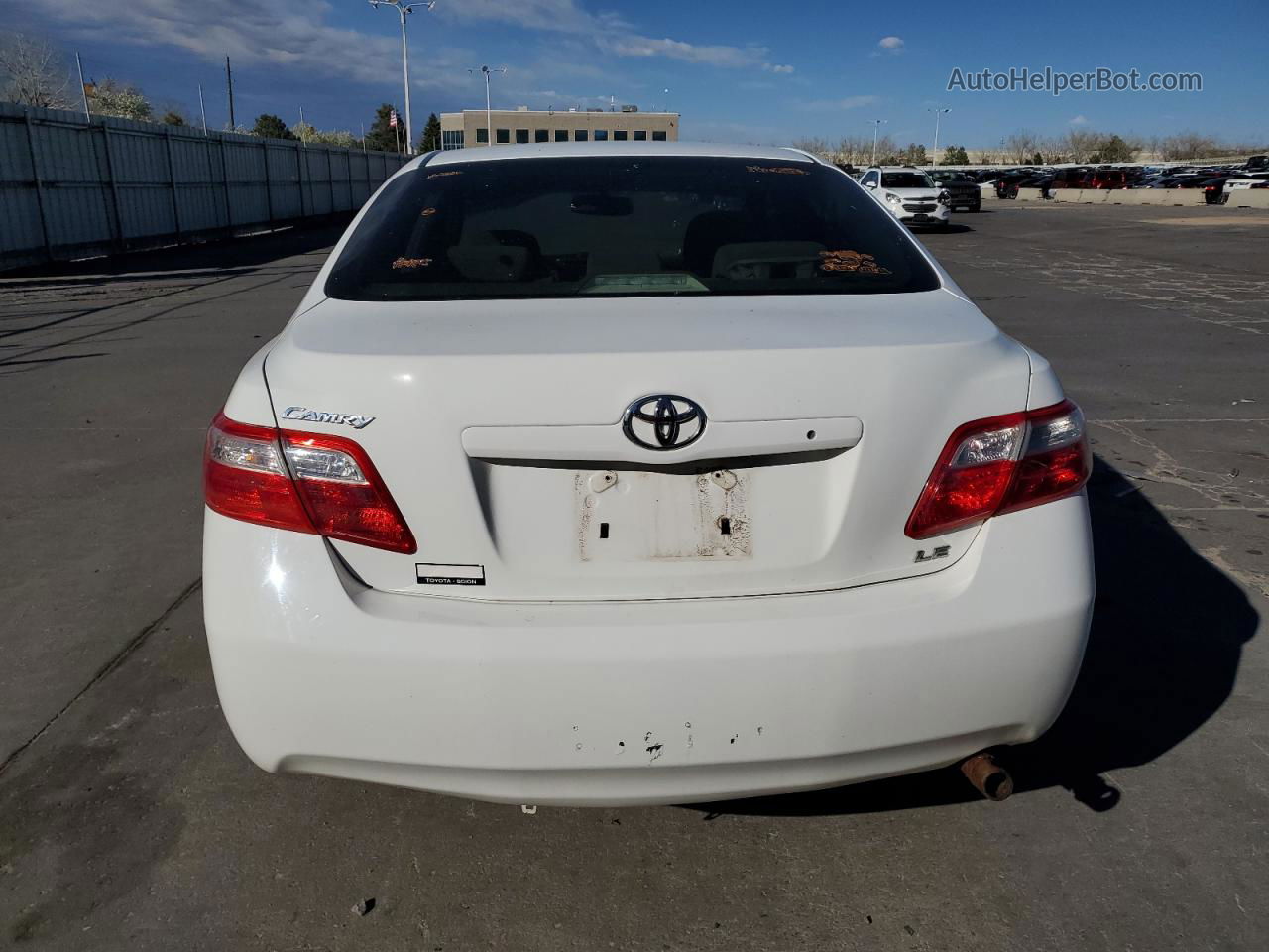 2009 Toyota Camry Base White vin: 4T4BE46K29R057270