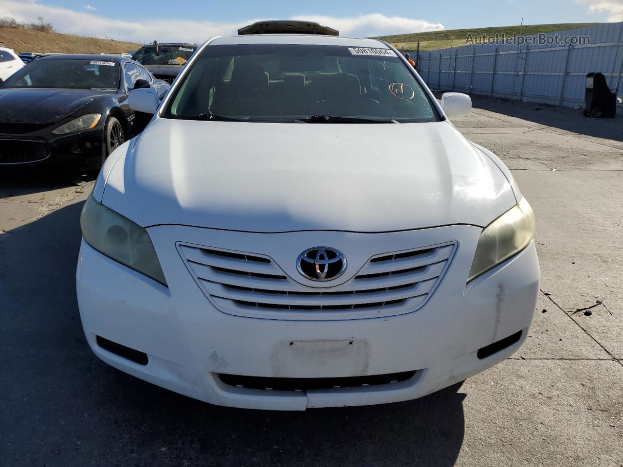 2009 Toyota Camry Base White vin: 4T4BE46K29R057270