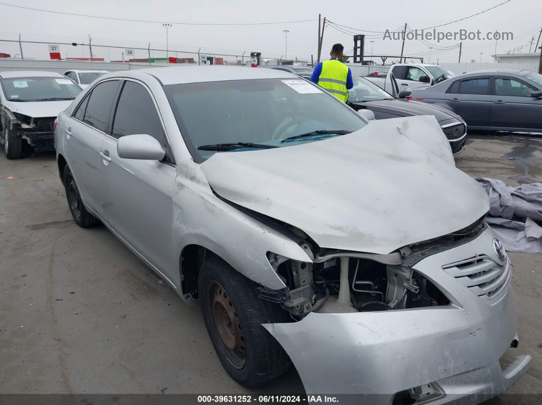 2009 Toyota Camry Le Silver vin: 4T4BE46K59R051107