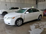 2009 Toyota Camry Base White vin: 4T4BE46K59R124024