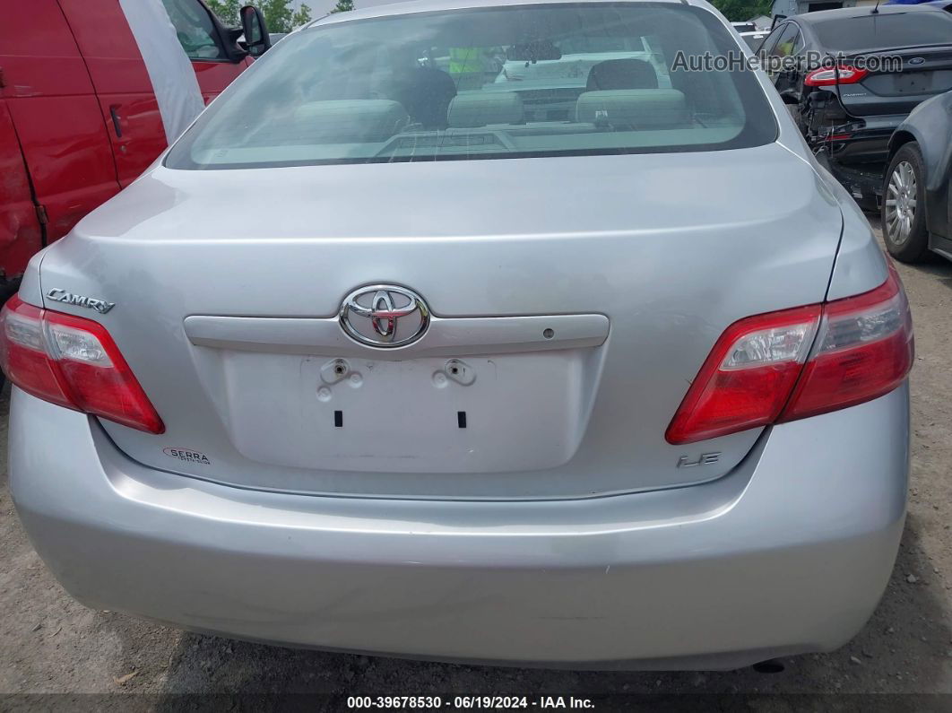 2009 Toyota Camry Le Серебряный vin: 4T4BE46K69R108589