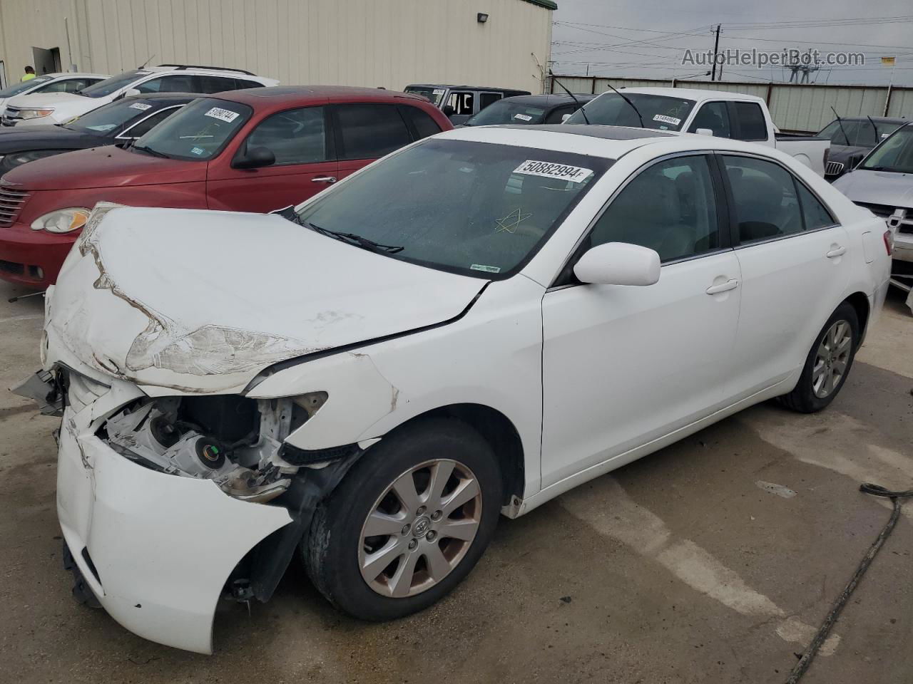 2009 Toyota Camry Base White vin: 4T4BE46K69R124548