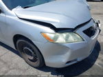 2009 Toyota Camry Le Серебряный vin: 4T4BE46K89R049254