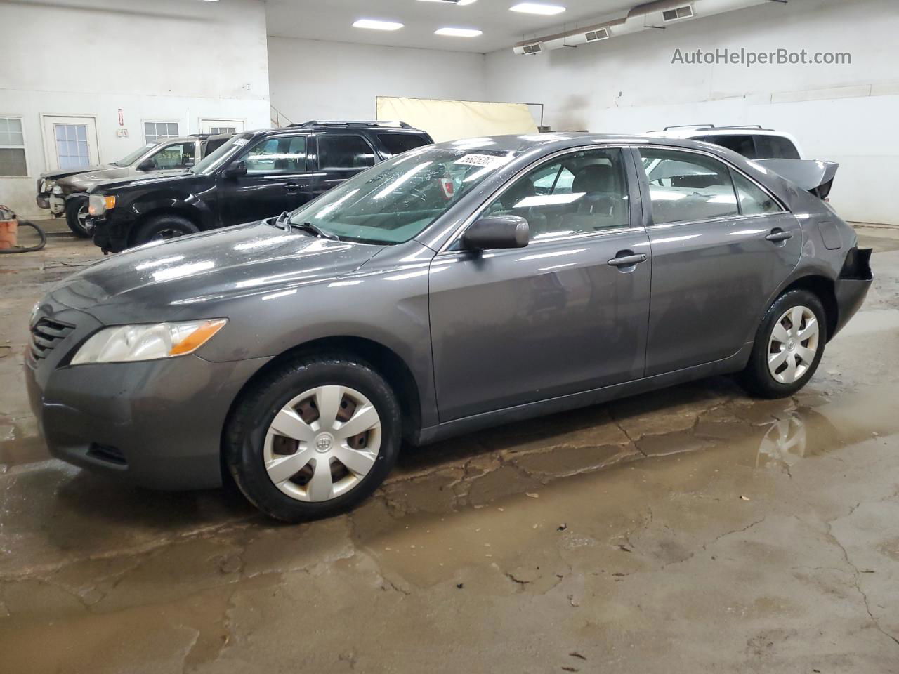 2009 Toyota Camry Base Угольный vin: 4T4BE46K89R084960