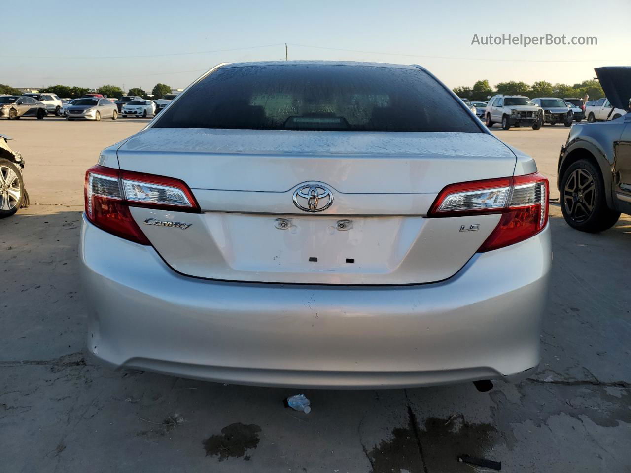 2012 Toyota Camry Base Серебряный vin: 4T4BF1FK0CR266803