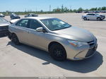 2016 Toyota Camry Le Tan vin: 4T4BF1FK0GR523013