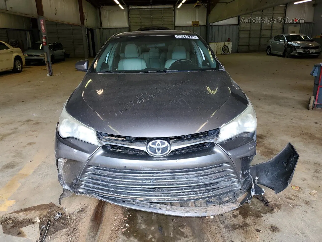 2016 Toyota Camry Le Серый vin: 4T4BF1FK0GR563964