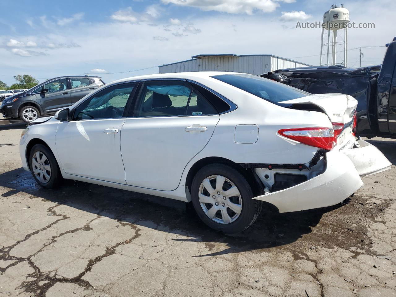 2016 Toyota Camry Le White vin: 4T4BF1FK0GR564001