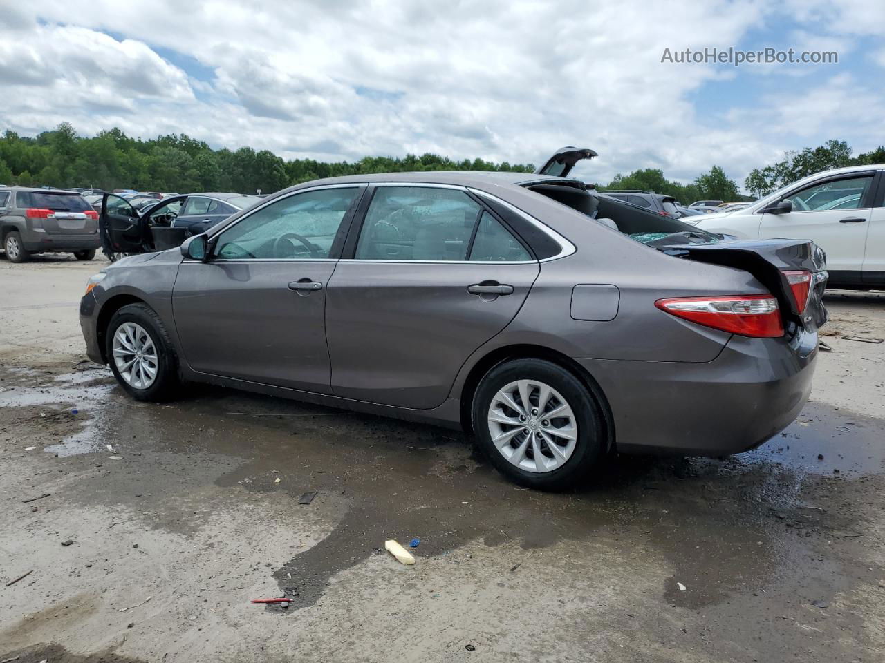 2016 Toyota Camry Le Gray vin: 4T4BF1FK0GR584653