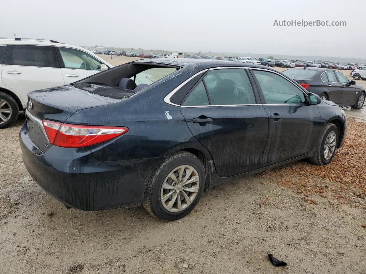 2016 Toyota Camry Le Blue vin: 4T4BF1FK1GR520749