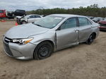 2016 Toyota Camry Le Серебряный vin: 4T4BF1FK1GR530410