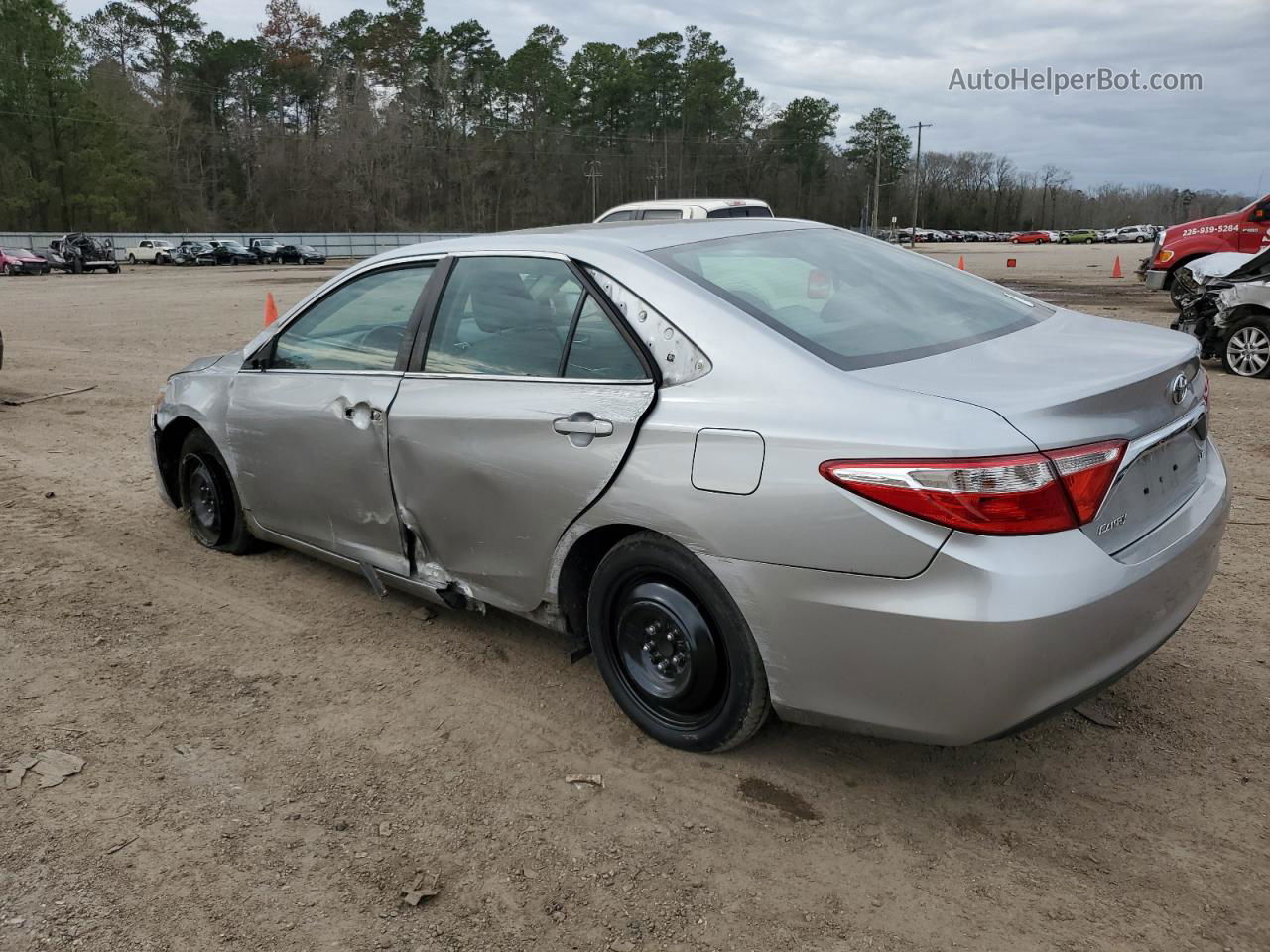 2016 Toyota Camry Le Silver vin: 4T4BF1FK1GR530410