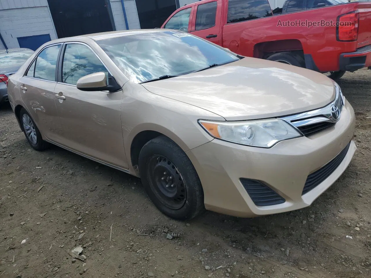 2012 Toyota Camry Base Золотой vin: 4T4BF1FK2CR171224