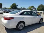 2016 Toyota Camry Le Белый vin: 4T4BF1FK2GR517150