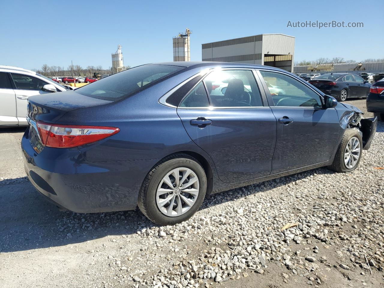 2016 Toyota Camry Le Blue vin: 4T4BF1FK2GR517438